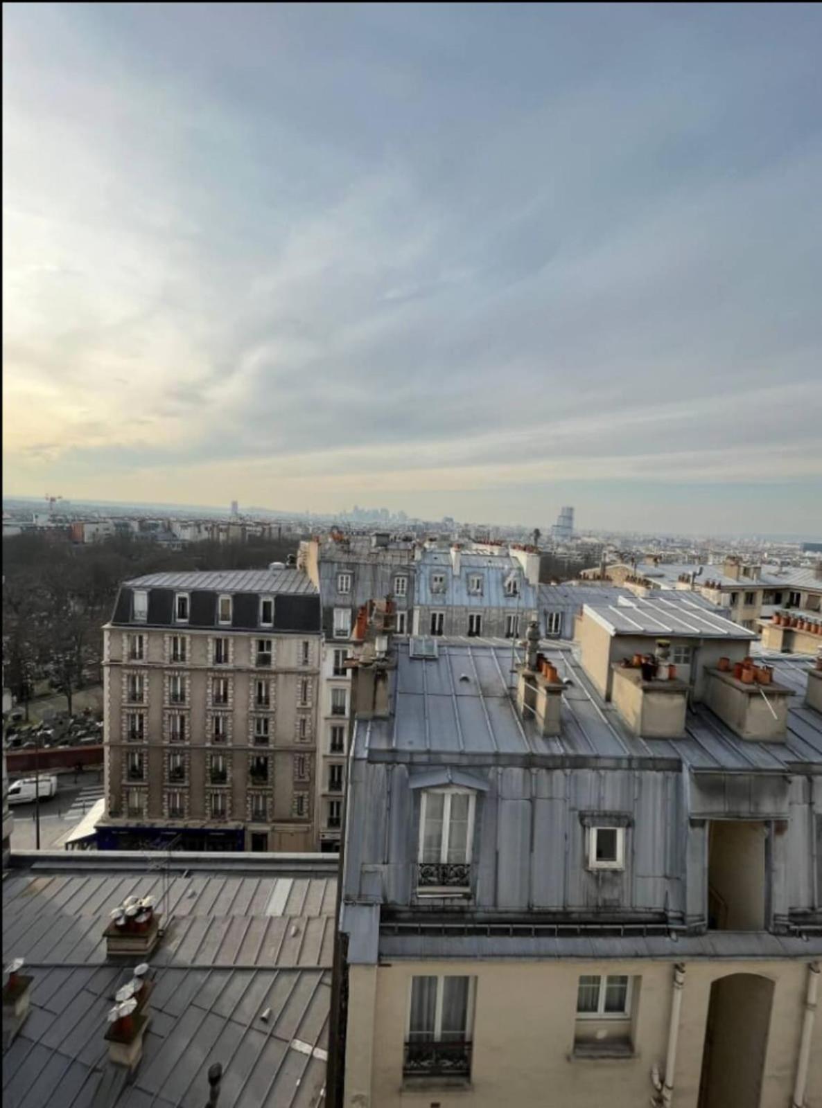 Flexliving - Superb Whole Apartment - Caulaincourt Paris Bagian luar foto